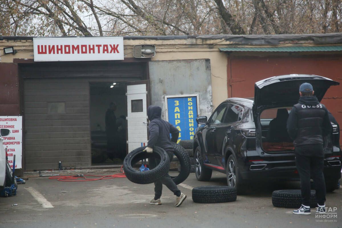 Автоэксперт Попов: как правильно выбрать зимнюю резину — «липучку» или шипы