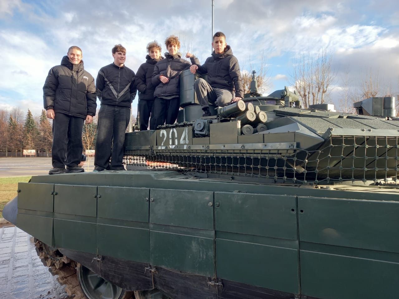 Учащиеся Уруссинской школы изучают военную профессию в Казани