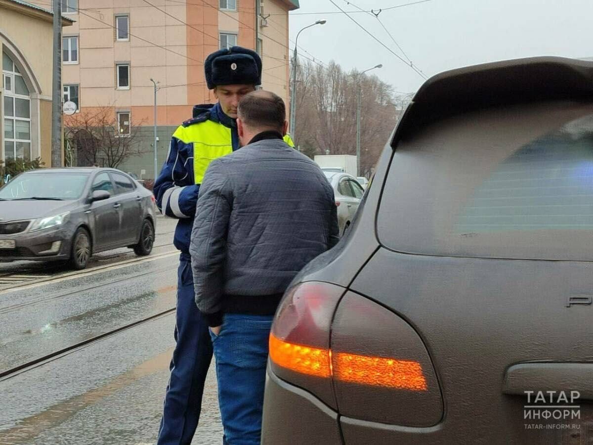 Автоюрист предупредил водителей о лишении прав за стертый номер