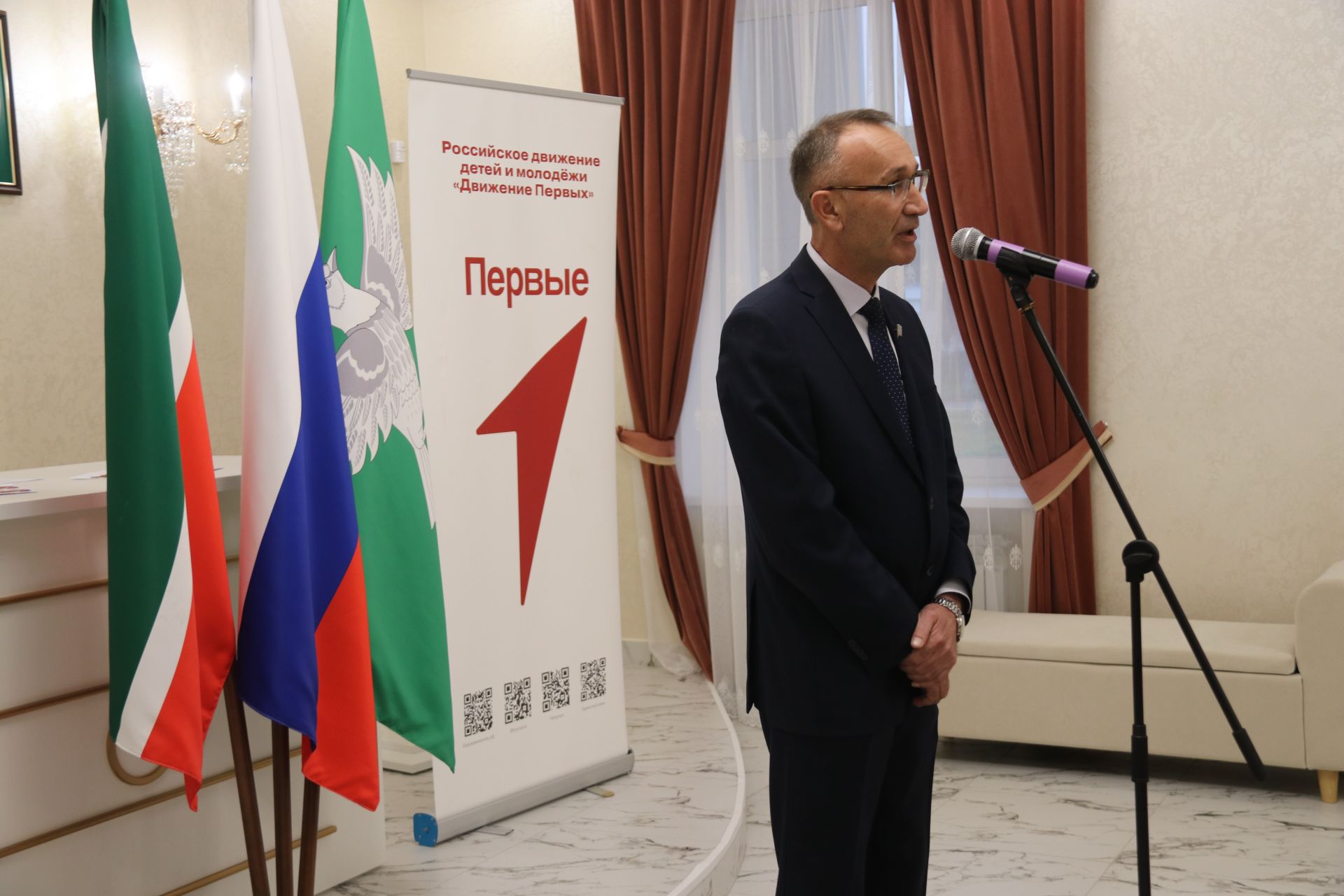 Отныне они юные граждане России
