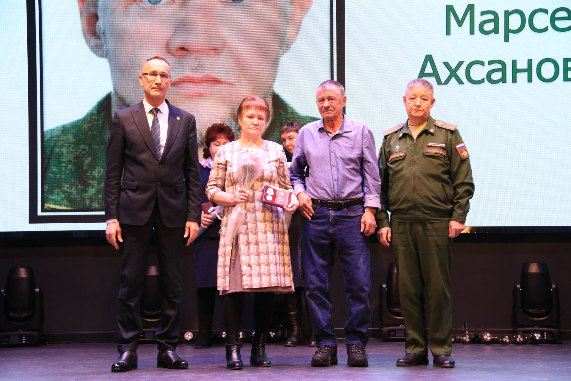 Награды нашли ютазинских героев