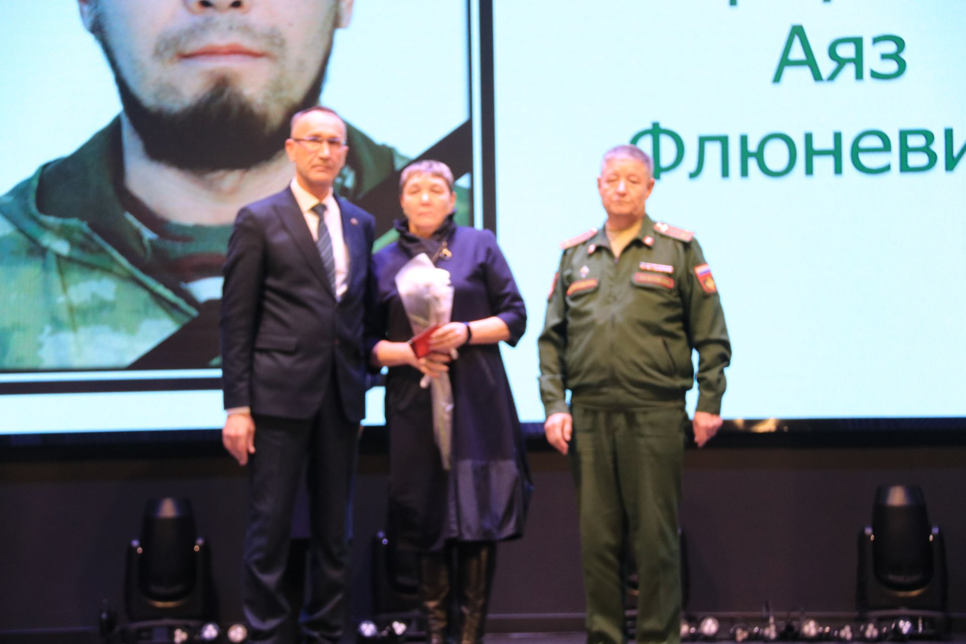 Награды нашли ютазинских героев