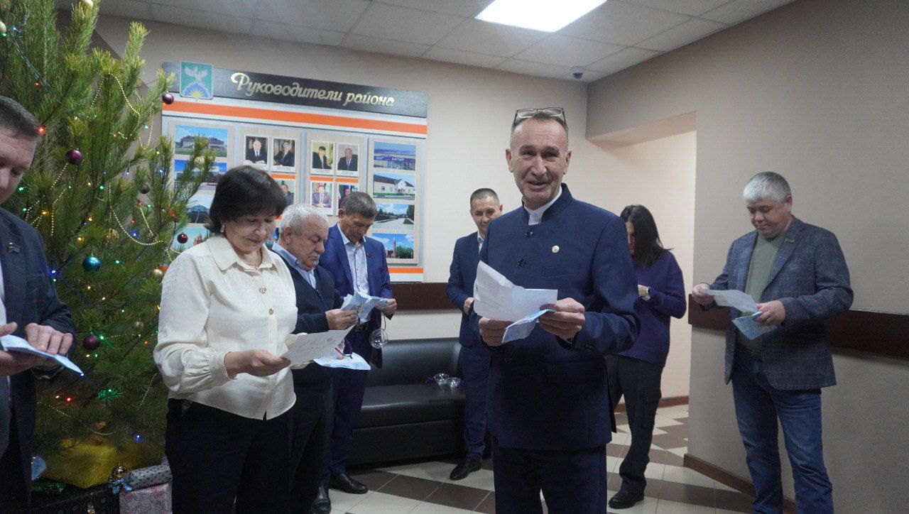 Новогоднее чудо начинается с доброго сердца.