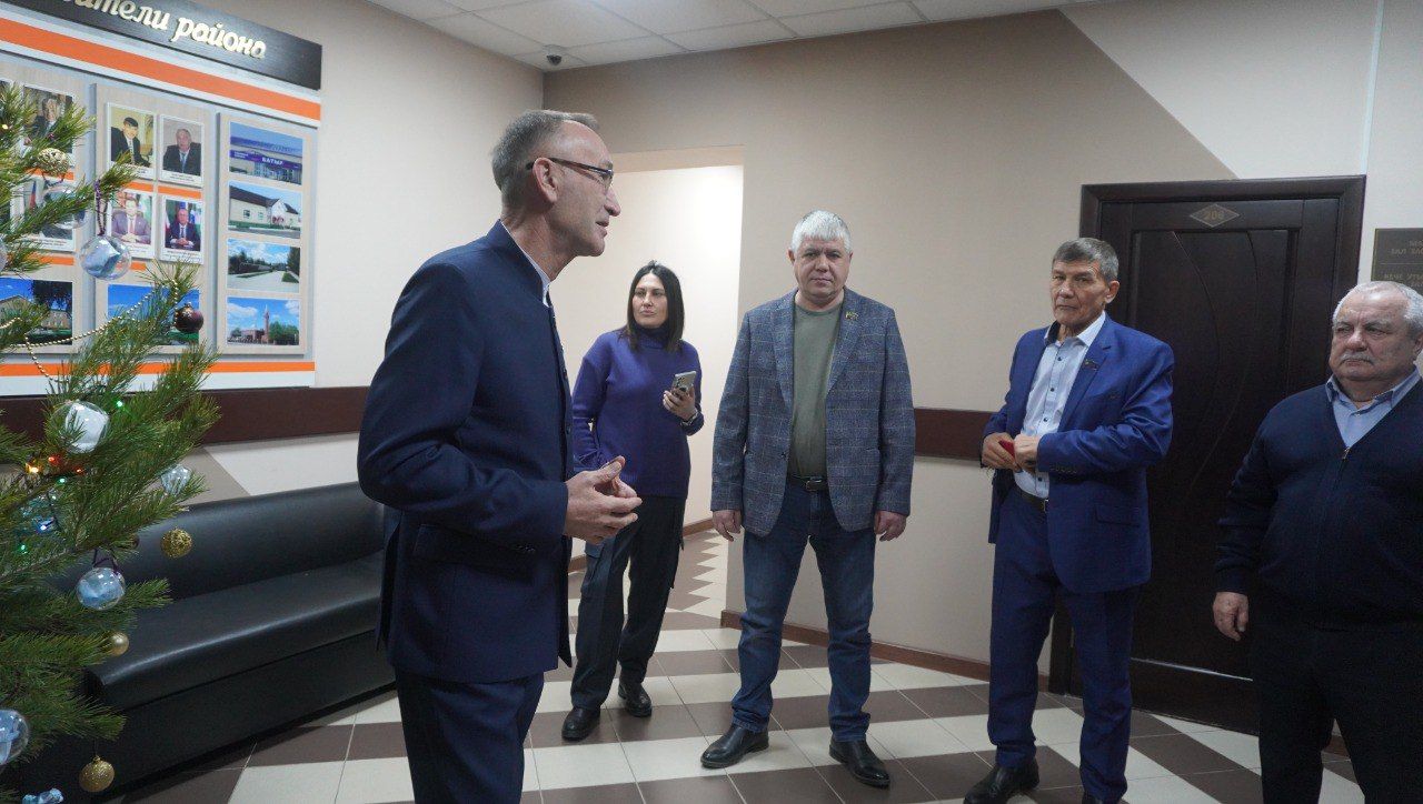 Новогоднее чудо начинается с доброго сердца.