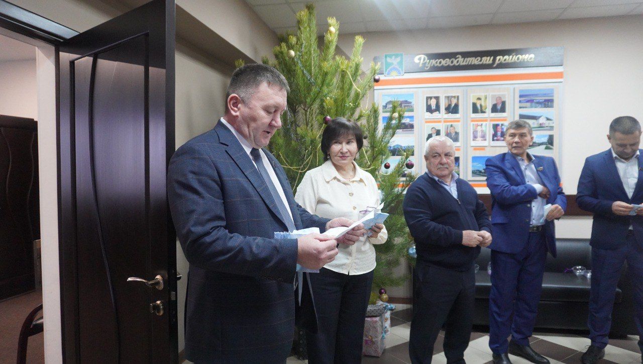 Новогоднее чудо начинается с доброго сердца.