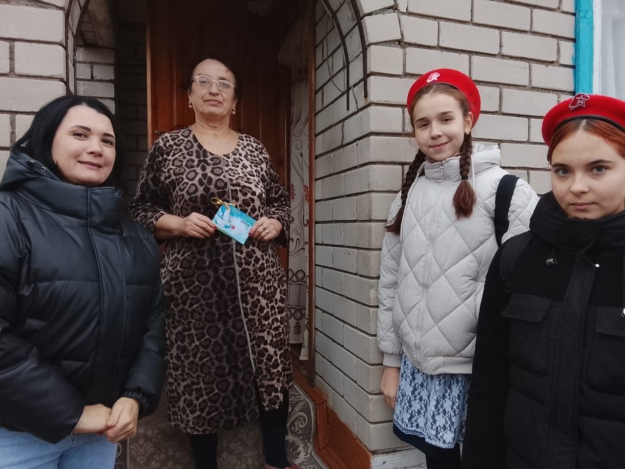 «Сила человека»: юнармейцы подарили тепло односельчанам