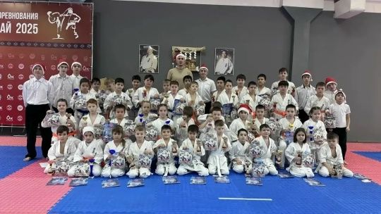 Праздничные спортивные состязания по киокушинкай каратэ
