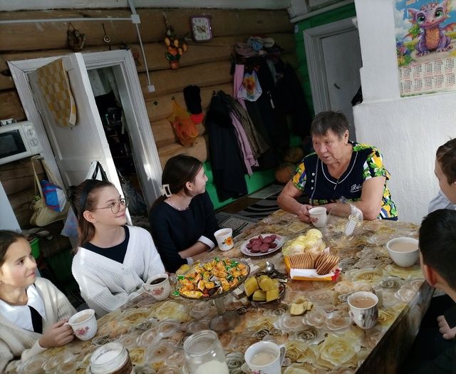 Патриотический час «Мы — патриоты, мы — дети России»