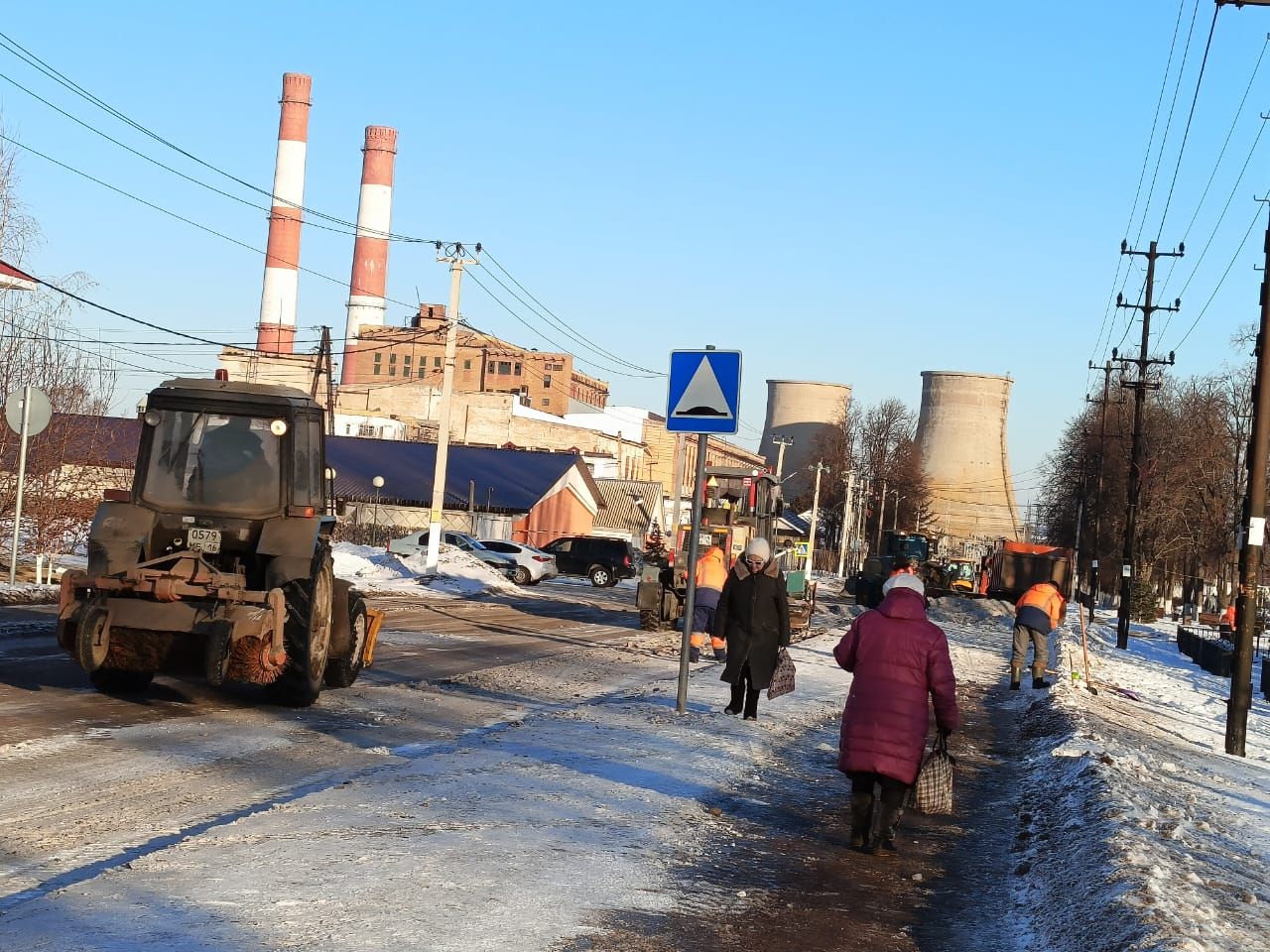 Сегодня в Уруссу прошла масштабная очистка от снега