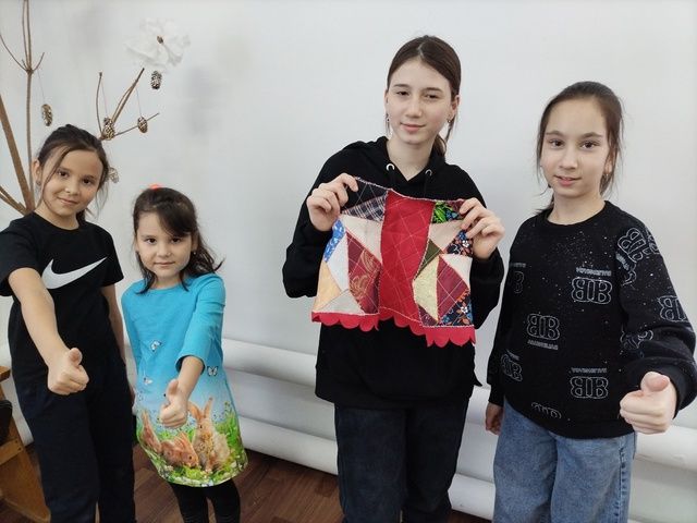 «Мастер-класс по лоскутному шитью: создаем яркую аппликацию в стиле печворк»