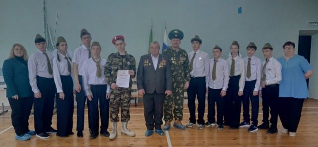 Конкурс «Смотр песни и строя» прошел в Уруссинской начальной школе № 1