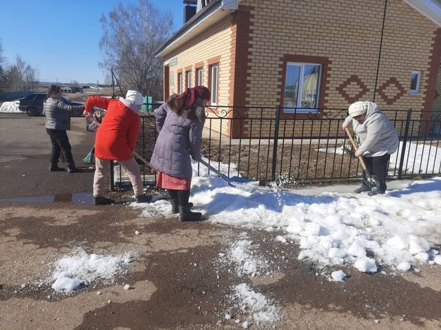 Субботник объединил жителей Байряки-Тамака
