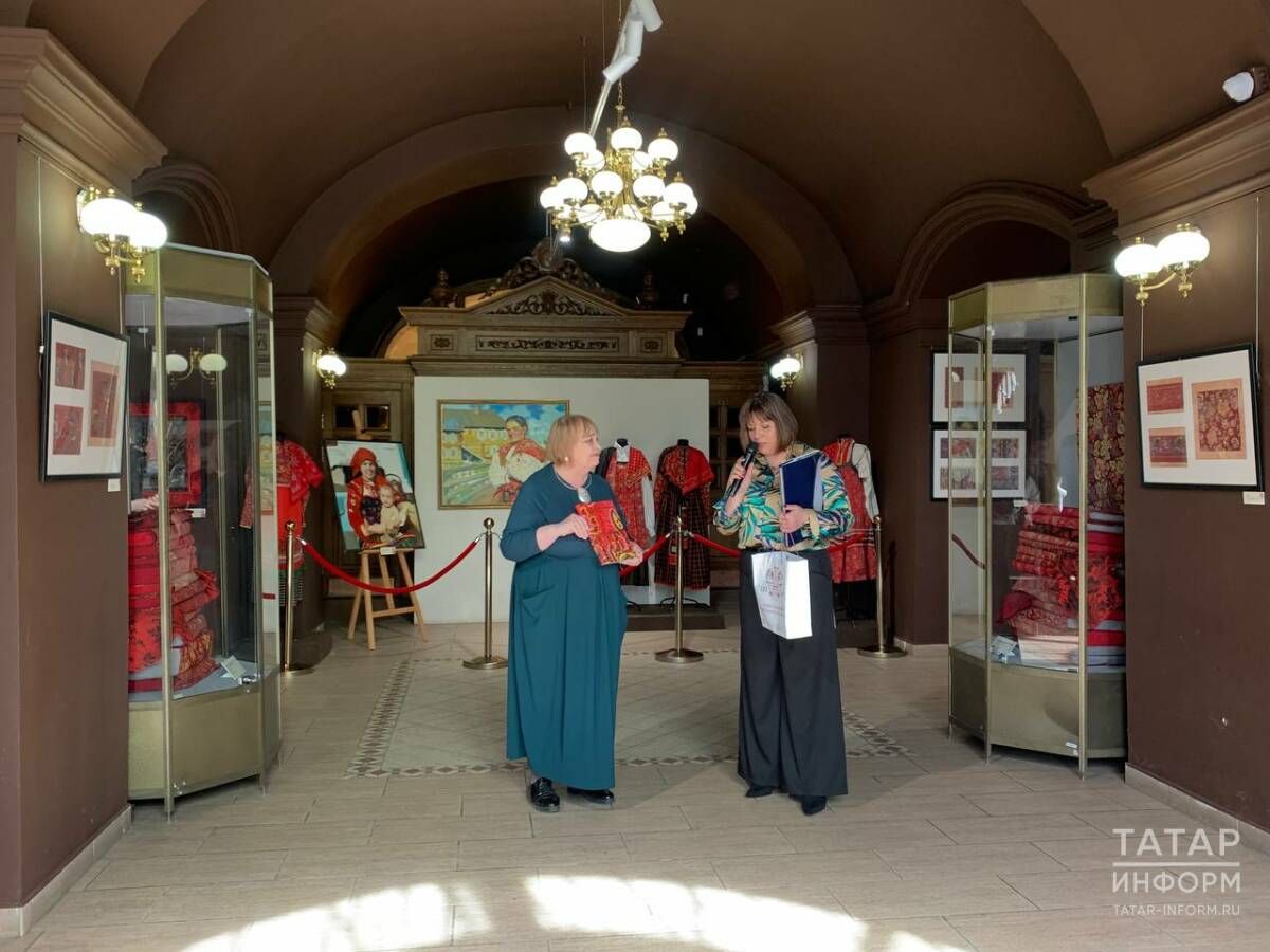 В Нацмузее РТ открылась выставка «Барановские ситцы» о моде XIX-XX веков