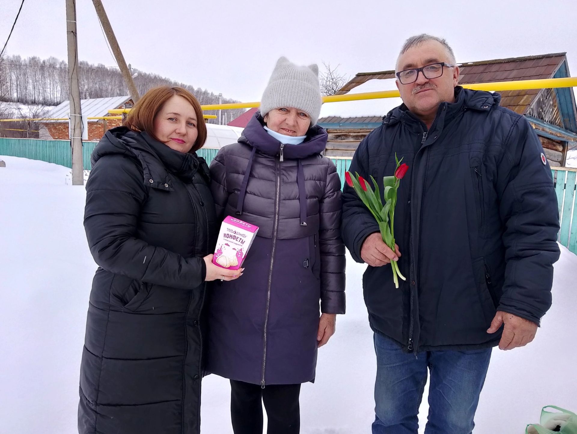 Каракашлинский СДК провел акцию «Подарим лучик тепла»