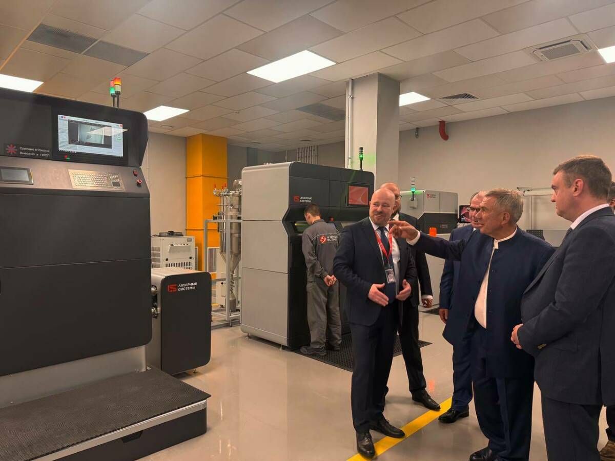 Минниханов ознакомился с деятельностью резидента ОЭЗ «Санкт-Петербург»