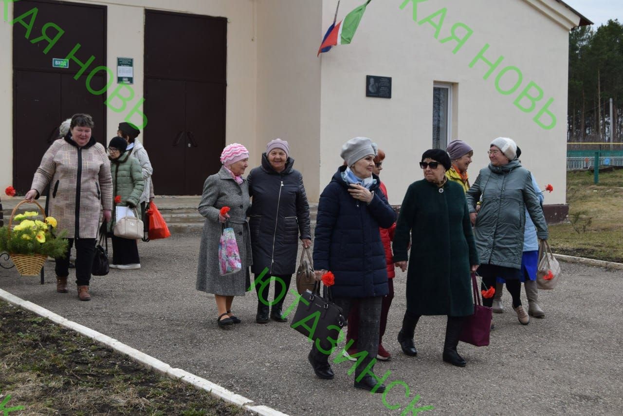 Ветераны производства – на встрече в Старых Уруссу