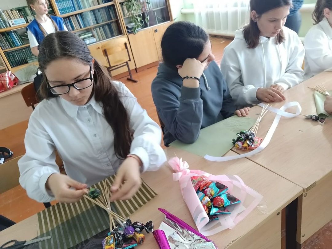Мастер-класс «Конфетный букет» в рамках проекта «Пушкинская карта»