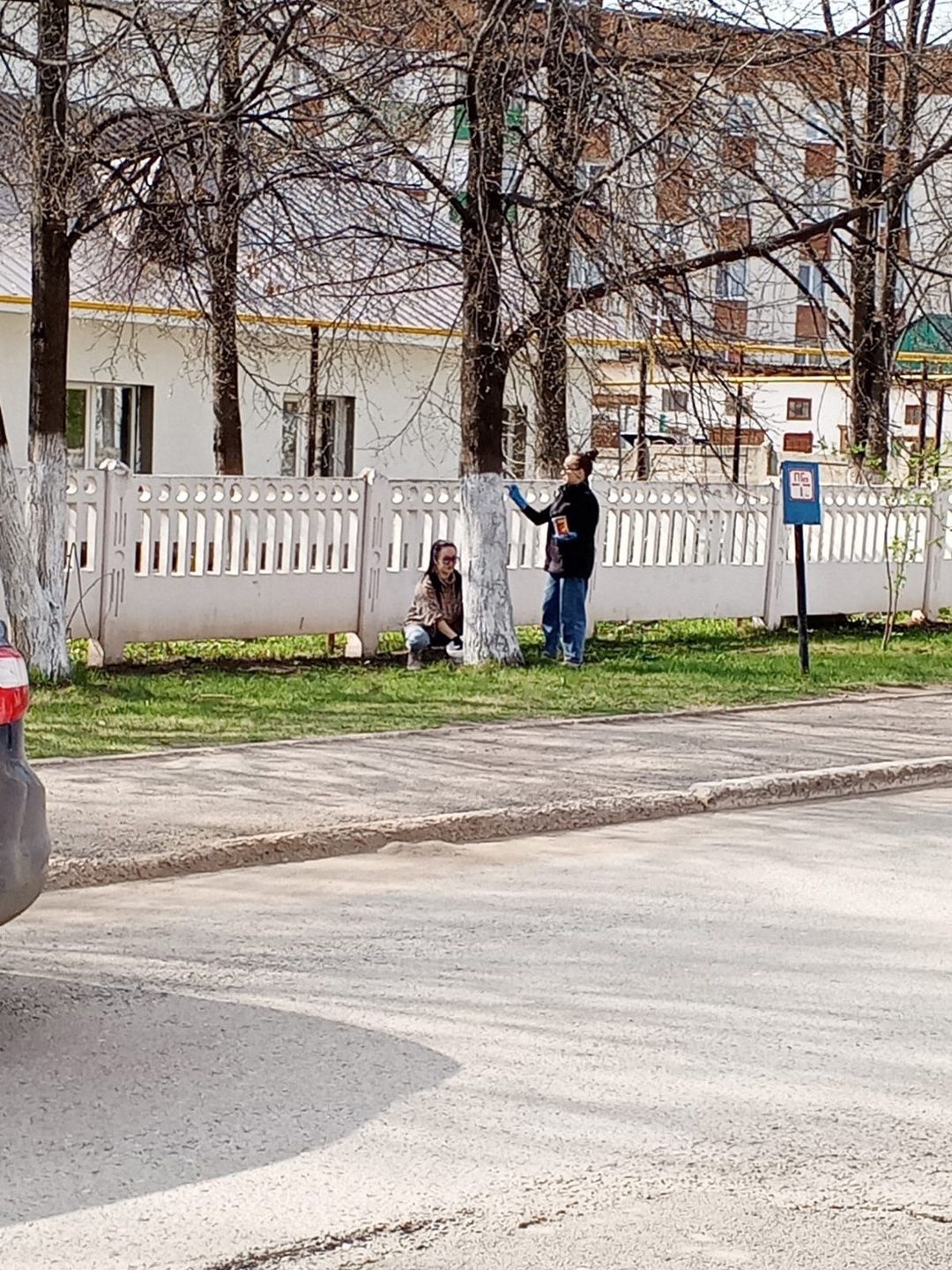Педагоги Уруссинской школы № 2 приняли участие во Всероссийском субботнике
