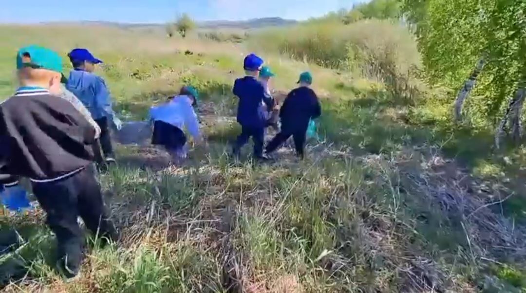 Родник «Нарат шишмэсе» обрел вторую жизнь благодаря школьникам Ютазов