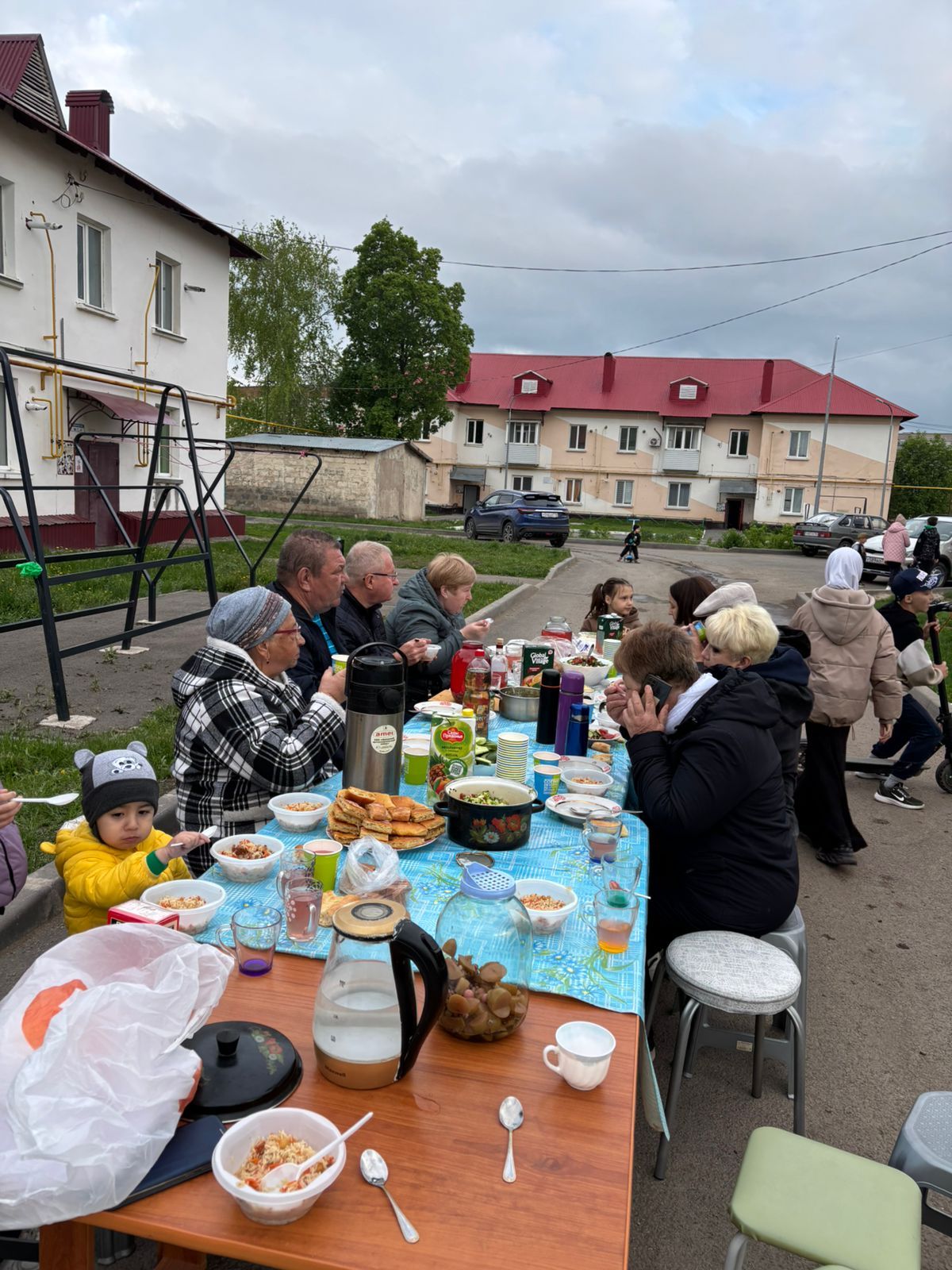 Как праздник двора укрепил соседские связи на Славянской улице