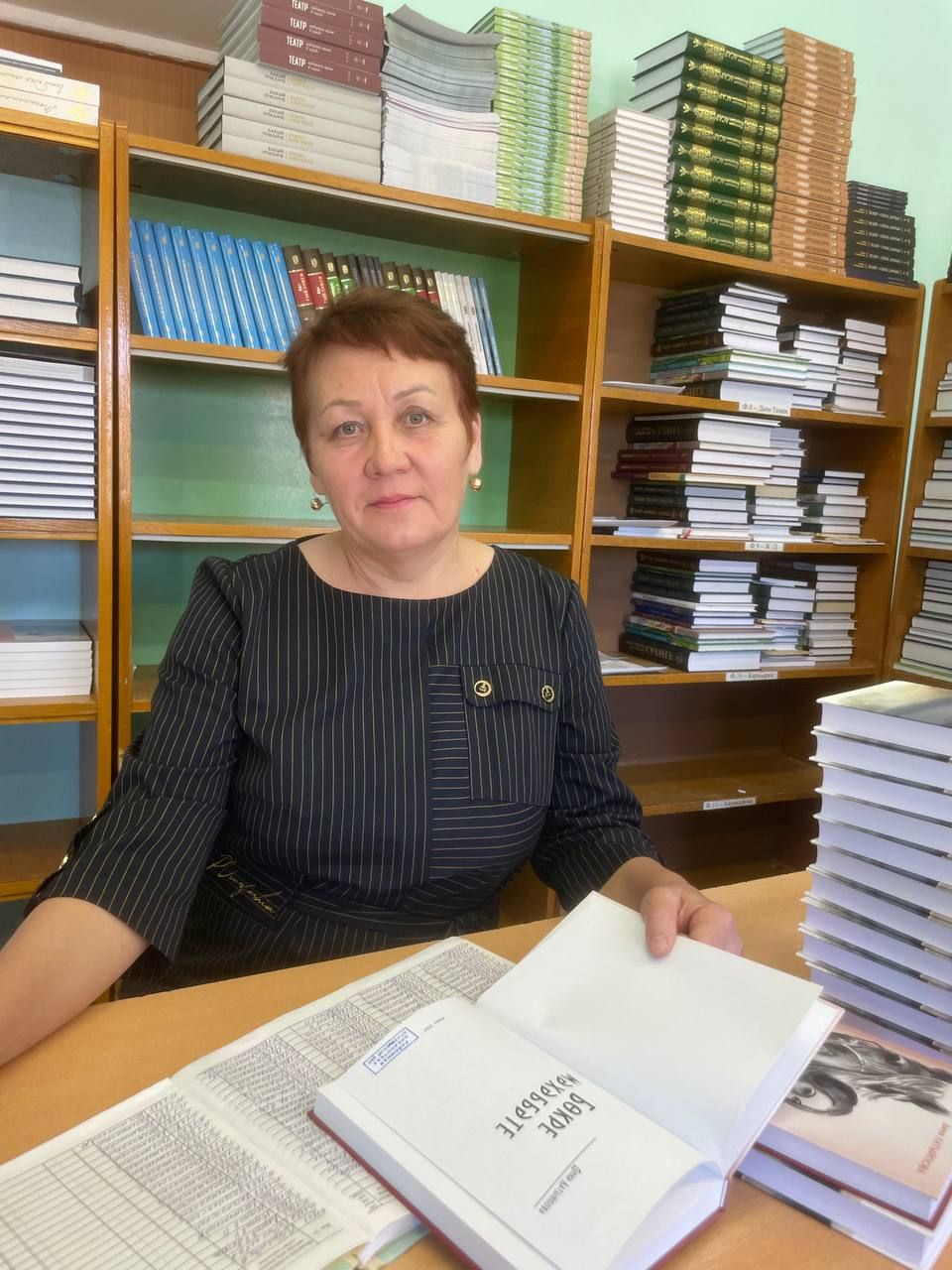 Хранительница книжной мудрости: встреча с заведующей отделом комплектования Уруссинской центральной библиотеки