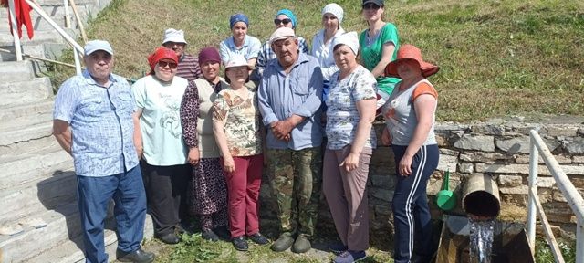 Субботник у родника: вместе для комфорта и чистоты