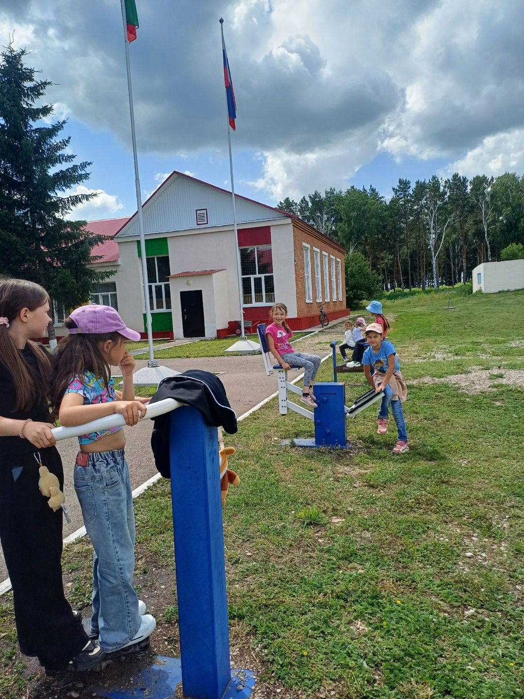 День приключений и королевского великолепия в пришкольном лагере
