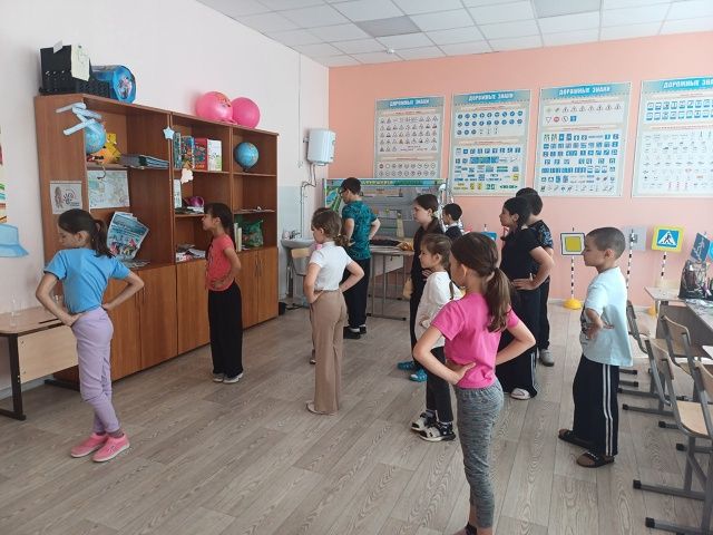 День приключений и королевского великолепия в пришкольном лагере