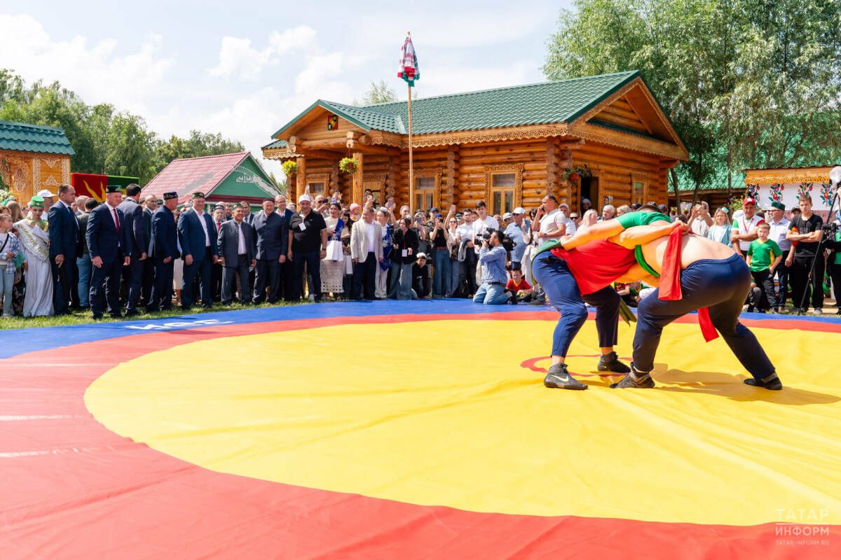 Сабантуй в Казани: праздник единства