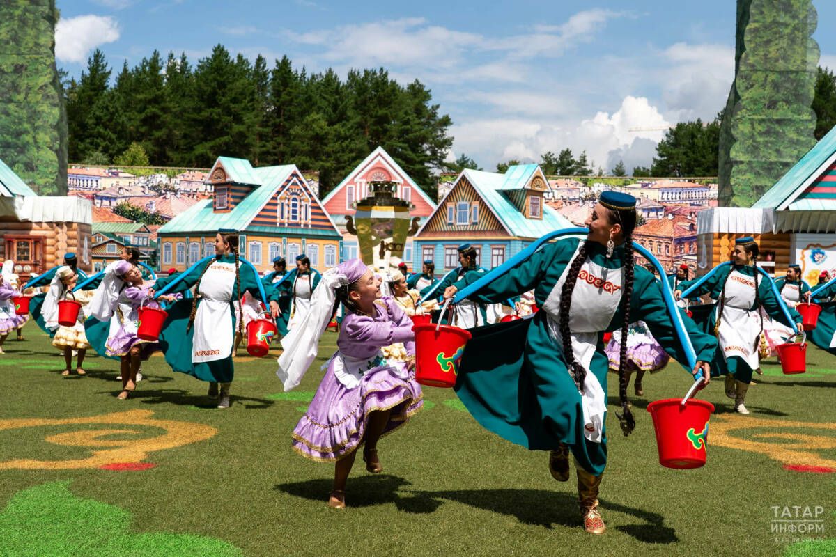 Сабантуй в Казани: праздник единства