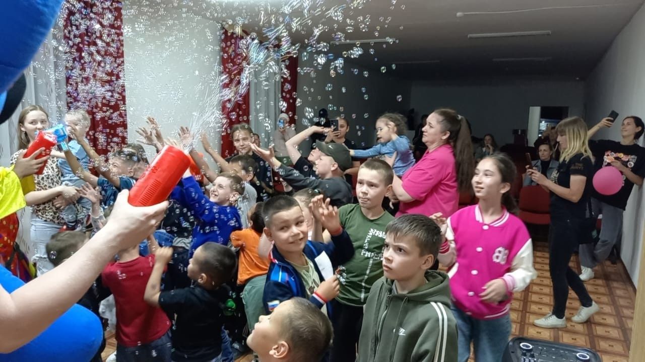 Яркое цирковое шоу в Дым-Тамакском СДК подарило незабываемые эмоции!