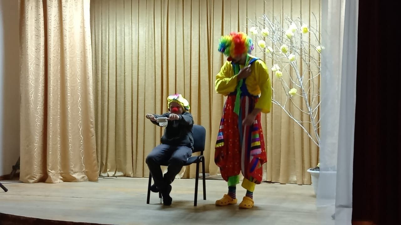 Яркое цирковое шоу в Дым-Тамакском СДК подарило незабываемые эмоции!