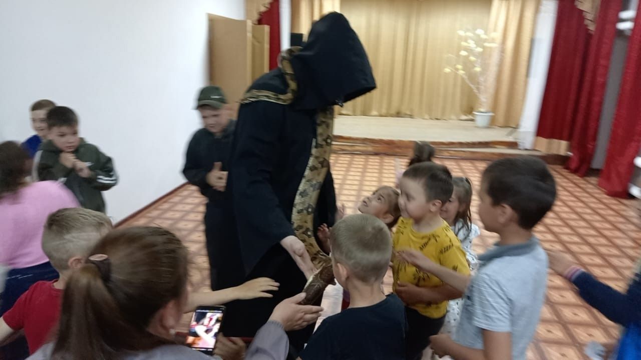 Яркое цирковое шоу в Дым-Тамакском СДК подарило незабываемые эмоции!