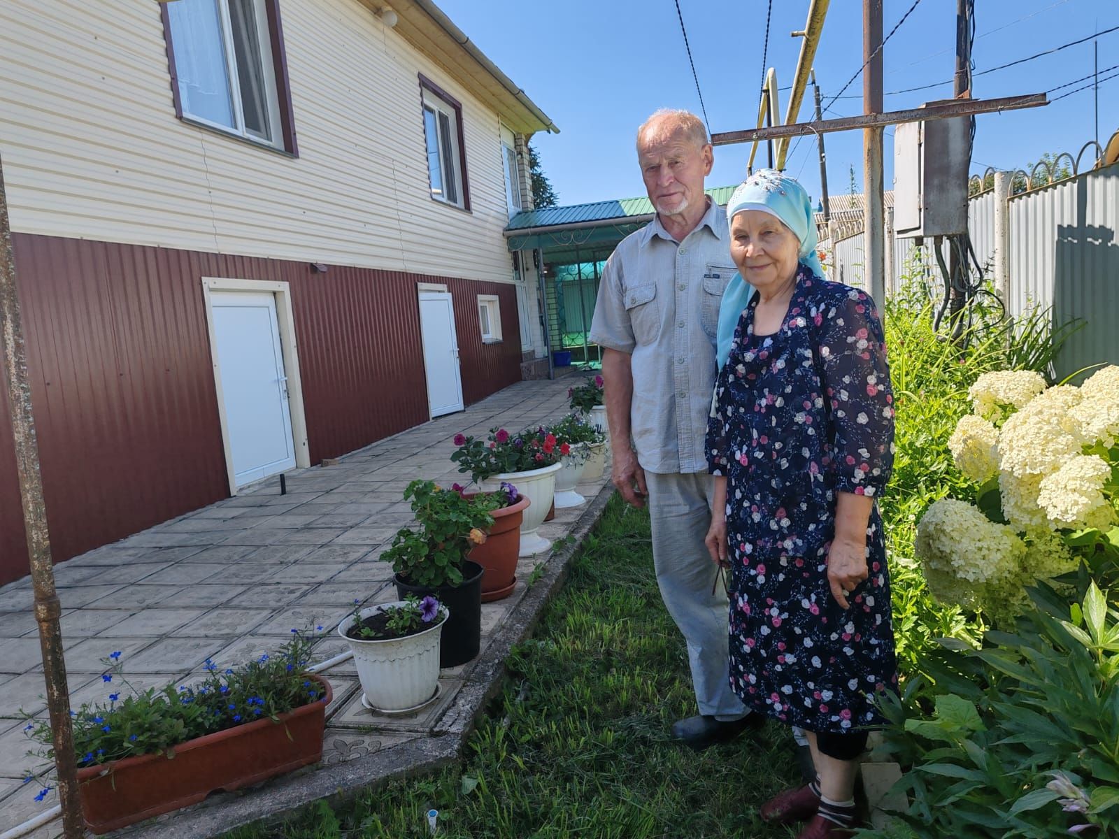 На таких людях деревни держатся
