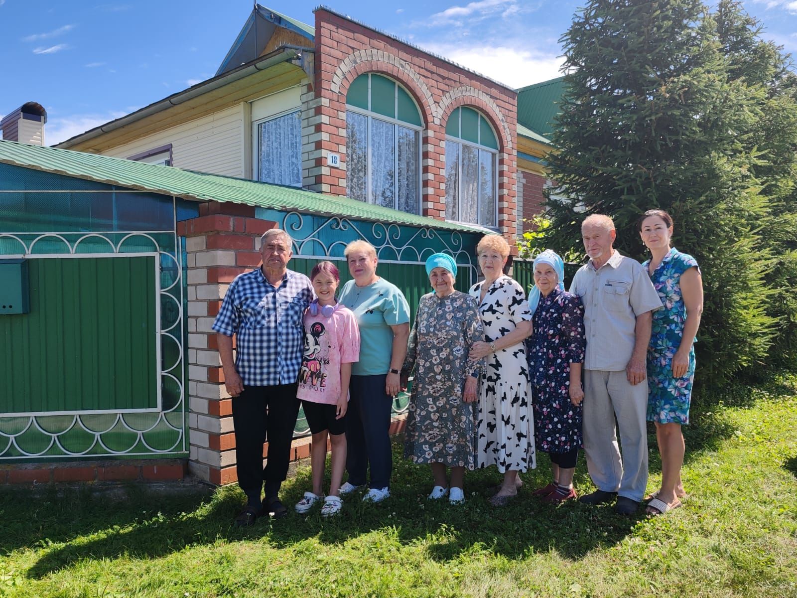 На таких людях деревни держатся