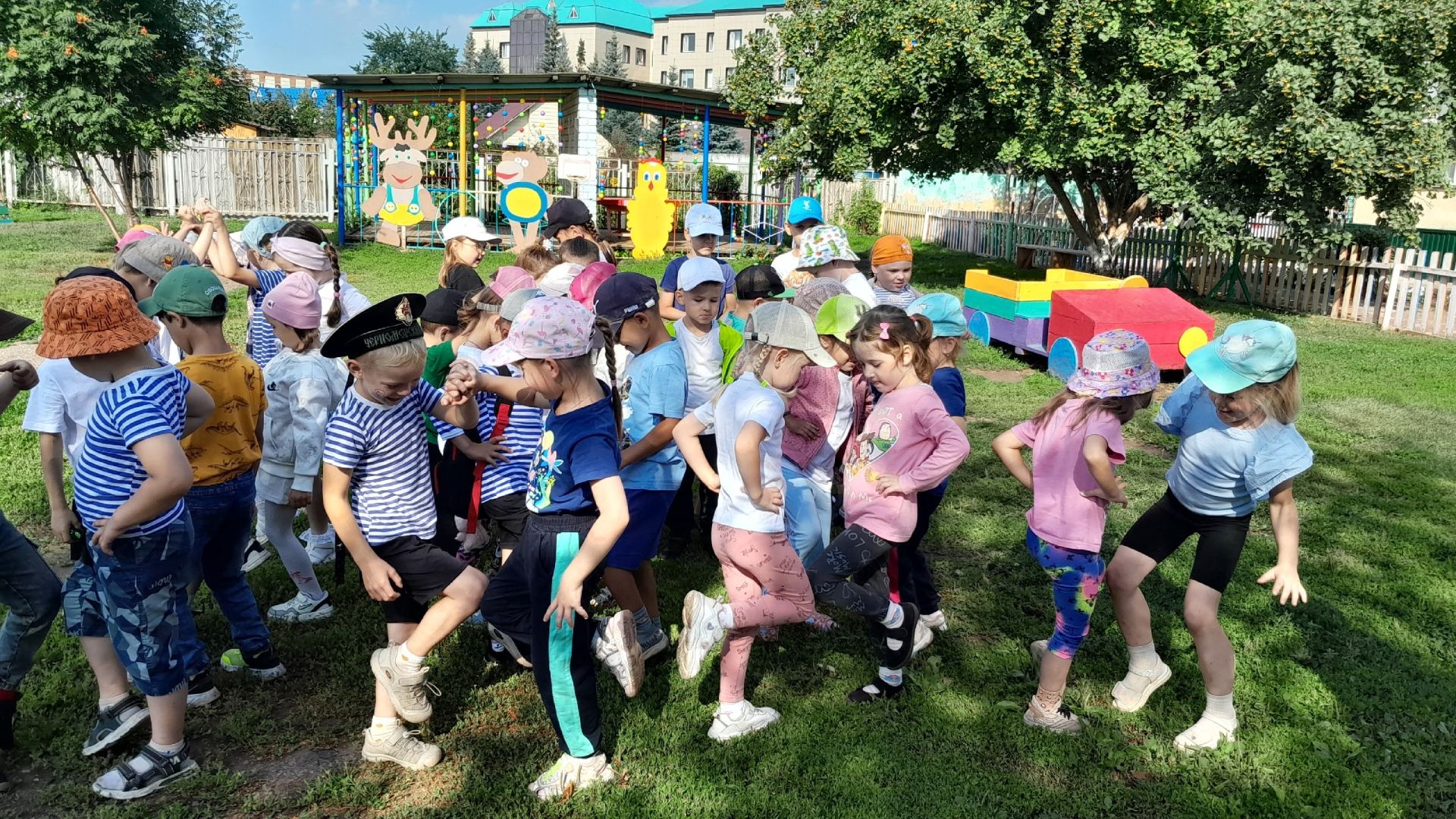 День дружбы в детском саду: праздник тепла, радости и доброты