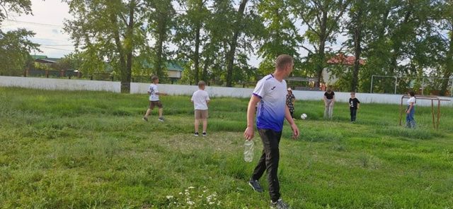 Дружеский футбольный матч в День Семьи, Любви и Верности