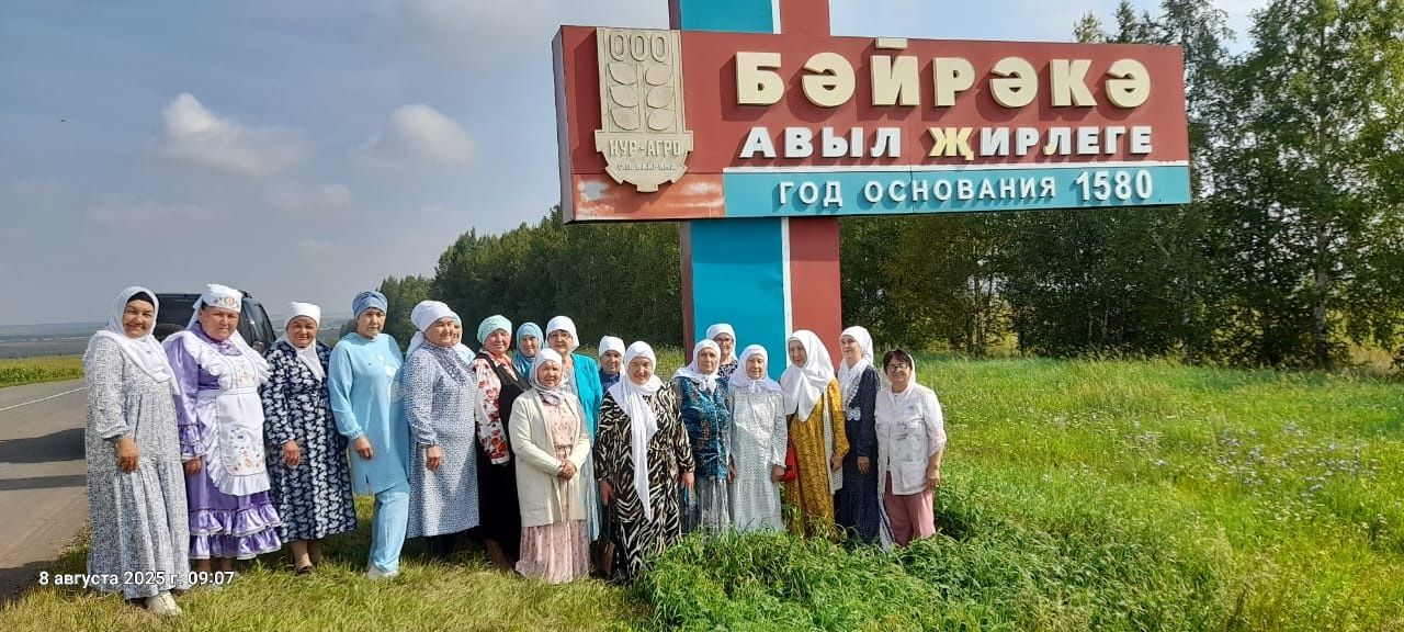 Гости из Муслюмовского района посетили музей «Губайдия» в селе Байряка