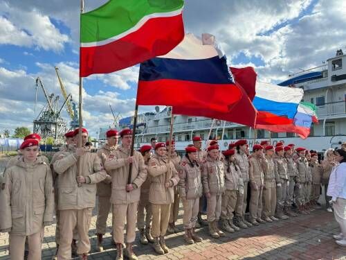 Военно-патриотические сборы «Гвардеец» открылись в Пензе с участием героев России