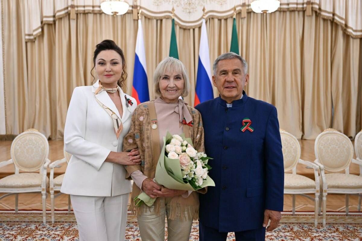 Дина Газалиева, ведущая Tatarstan Today, удостоена медали «За доблестный труд»