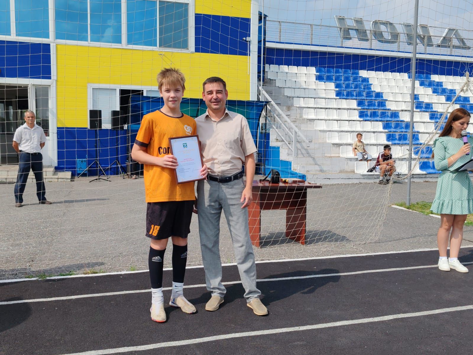 «Энергия» приветствовала физкультурников и спортсменов