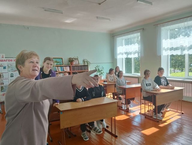 В Байрякинской школе прошла интеллектуальная игра «Что? Где? Когда?»