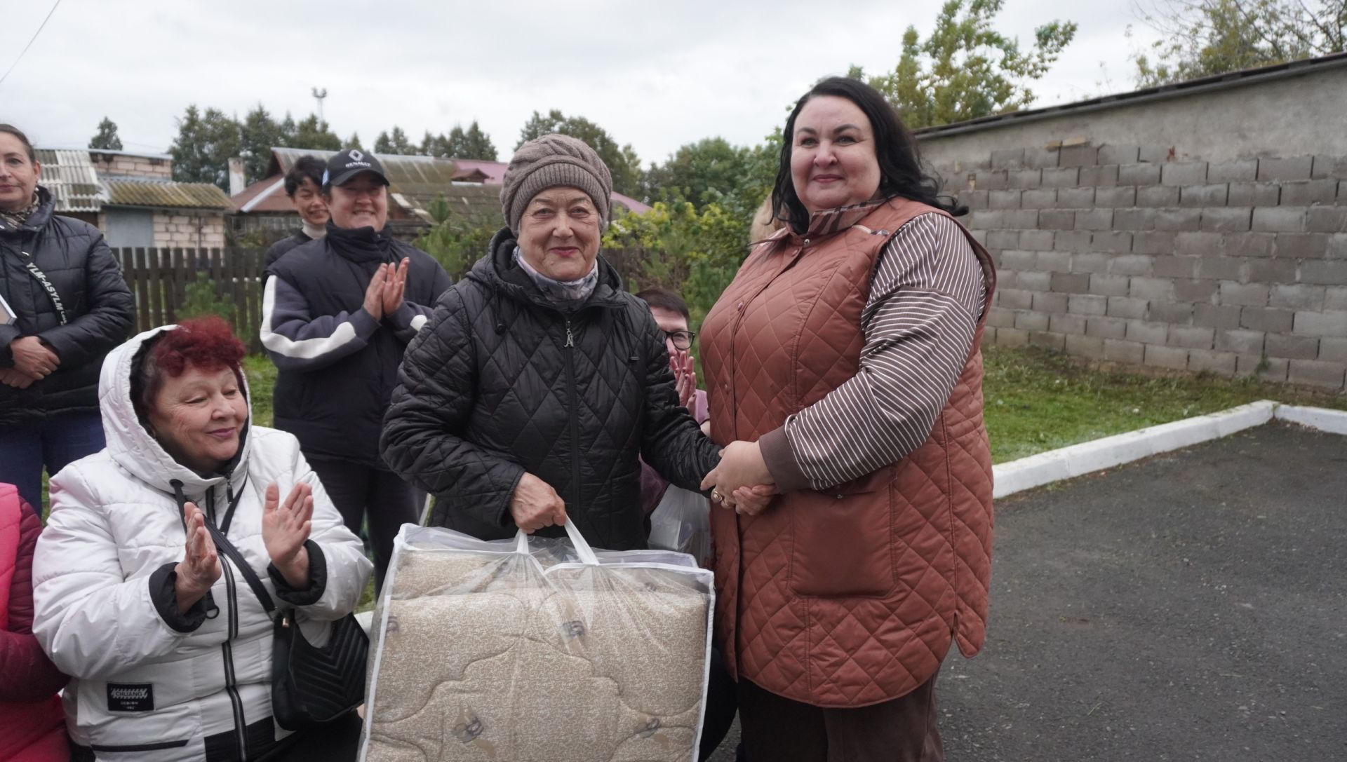 На улице Маршала Жукова отметили Праздник дружбы и добрососедства