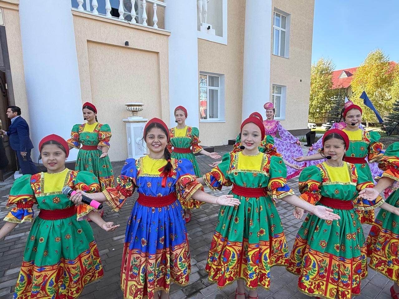 Распахнули двери обновленные очаги культуры
