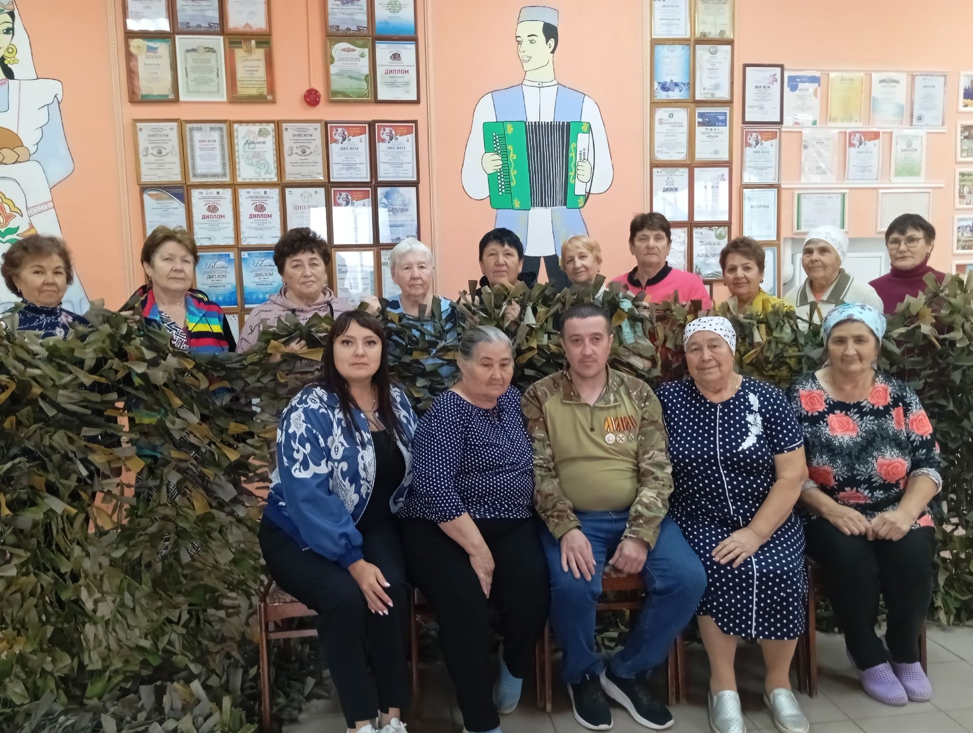 Волонтёры из Абсалямово продолжают плести сети для участников СВО