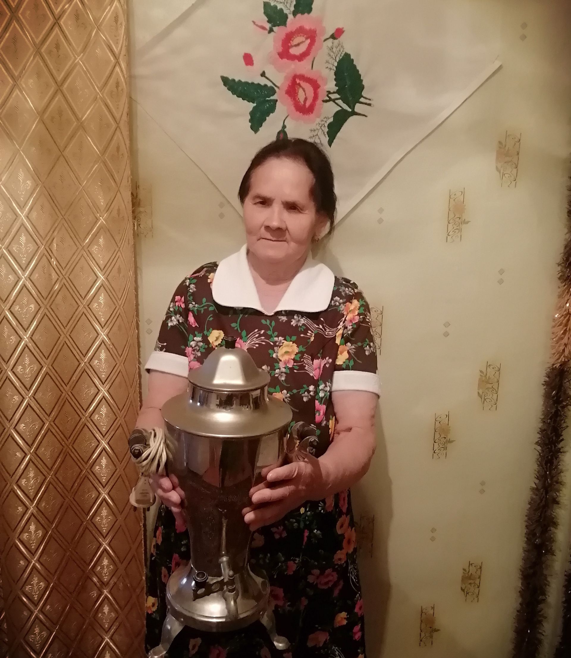 Жители поселка Уруссу пополнили фонды музея ценными экспонатами
