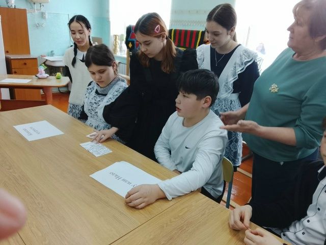 Учимся играя