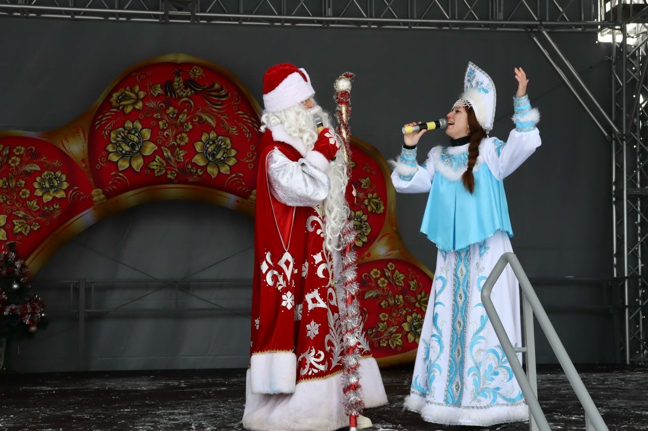 Рождественские гуляния подарили праздник всем жителям района