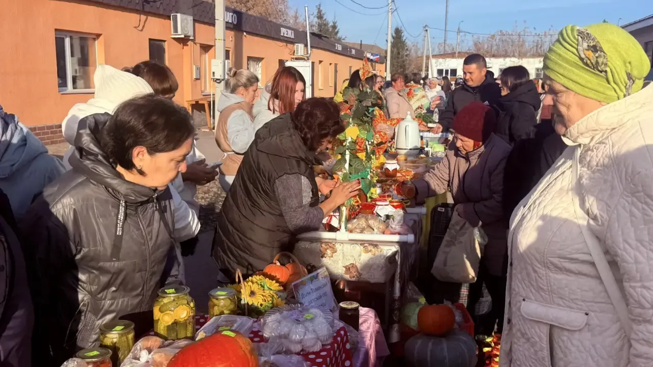 В Уруссу проводили бабье лето большой ярмаркой