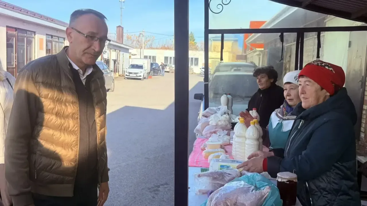 В Уруссу проводили бабье лето большой ярмаркой